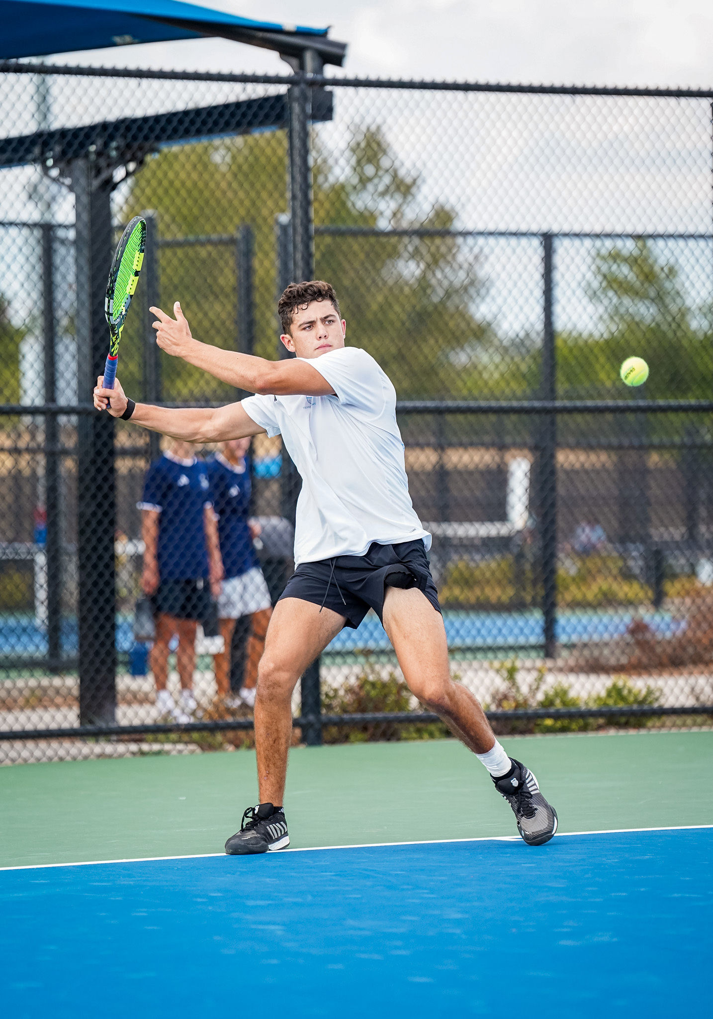 SIMPLE Tennis Academy athlete training on court